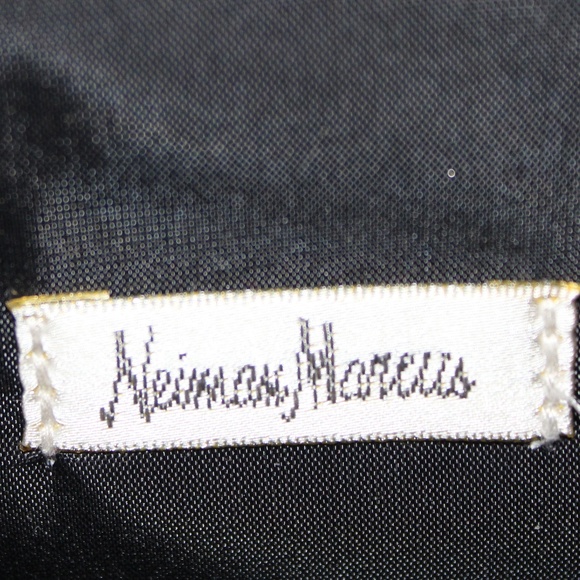 Neiman Marcus Lacy Envelope Clutch - Picture 2 of 6